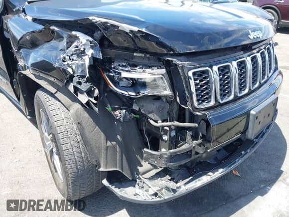 2020 Jeep Grand Cherokee Limited with VIN 1C4RJEBG7LC281096, listed as a IAAI auction lot 43051365 with 81,222 mi miles and . Bid and sale history available at DreamBid. Image 6.