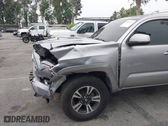 2016 Toyota Tacoma SR5 с VIN 3TMAZ5CN1GM014351, выставлен на аукционе IAAI как лот 42357717 с пробегом 116 712 миль миль и . История ставок и продаж доступна на DreamBid. Изображение 6.