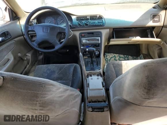 1997 Honda Accord Value с VIN 1HGCD5683VA171467, выставлен на аукционе Copart как лот 66351414 с пробегом 350 770 миль миль и Списание • Salvage title. История ставок и продаж доступна на DreamBid. Изображение 8.