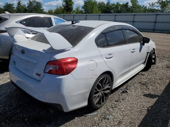 2020 Subaru WRX STI z VIN JF1VA2S69L9812788, wystawiony jako Copart lot #70737125 z przebiegiem 67 648 mil mil oraz Szkoda całkowita • Salvage title. Historia ofert i sprzedaży dostępna na DreamBid. Obrazek 3.