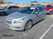 2013 Chevrolet Cruze LS с VIN 1G1PB5SG8D7173089, выставлен на аукционе IAAI как лот 43526490 с пробегом 211 251 миль миль и . История ставок и продаж доступна на DreamBid. Изображение 2.