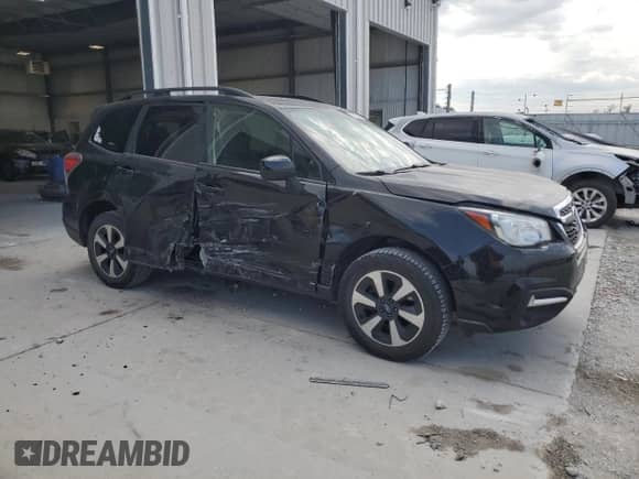 2018 Subaru Forester Premium z VIN JF2SJAEC2JH459520, wystawiony jako Copart lot #71780915 z przebiegiem 61 914 mil mil oraz Szkoda całkowita • Salvage title. Historia ofert i sprzedaży dostępna na DreamBid. Obrazek 4.
