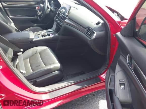 2019 Honda Accord Sport with VIN 1HGCV2F34KA005745, listed as a IAAI auction lot 42692301 with 65,224 mi miles and . Bid and sale history available at DreamBid. Image 5.