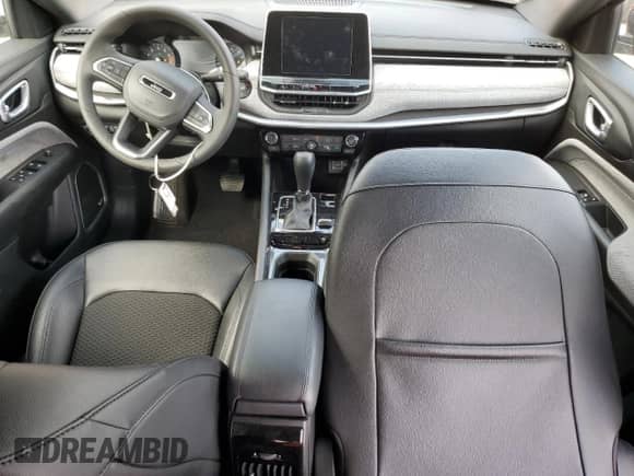 2025 Jeep Compass Latitude с VIN 3C4NJDBN1ST547688, выставлен на аукционе Copart как лот 84793225 с пробегом 16 918 миль миль и На запчасти • Non repairable. История ставок и продаж доступна на DreamBid. Изображение 8.