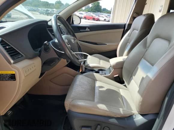 2017 Hyundai Tucson Sport с VIN KM8J3CA23HU280817, выставлен на аукционе Copart как лот 65509415 с пробегом 121 661 миль миль и На запчасти • Non repairable. История ставок и продаж доступна на DreamBid. Изображение 7.