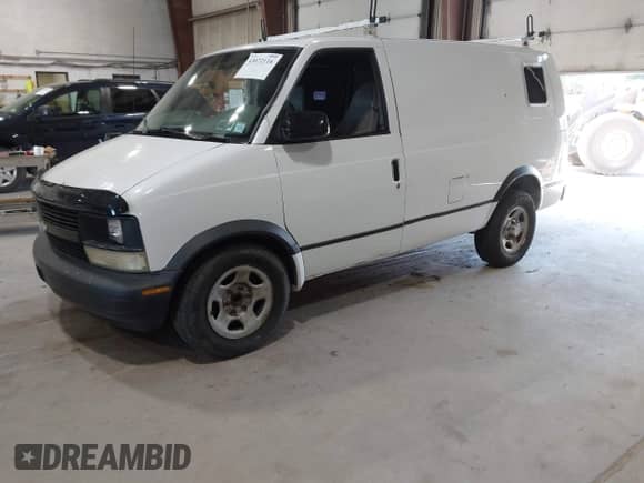 2005 Chevrolet Astro Cargo with VIN 1GCDM19XX5B133663, listed as a IAAI auction lot 43072116 with 142,539 mi miles and . Bid and sale history available at DreamBid. Image 2.