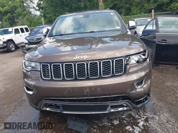 2017 Jeep Grand Cherokee Limited z VIN 1C4RJFBT3HC797806, wystawiony jako IAAI lot #42704231 z przebiegiem 91 850 mil mil oraz . Historia ofert i sprzedaży dostępna na DreamBid. Obrazek 12.