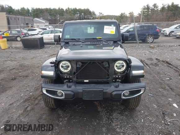 2022 Jeep Wrangler Unlimited Sahara z VIN 1C4HJXEG4NW186063, wystawiony jako IAAI lot #40927600 z przebiegiem 22 430 mil mil oraz . Historia ofert i sprzedaży dostępna na DreamBid. Obrazek 12.