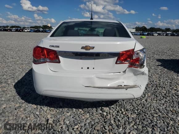 2014 Chevrolet Cruze LS with VIN 1G1PA5SHXE7304374, listed as a Copart auction lot 82681075 with 153,392 mi miles and Salvage title. Bid and sale history available at DreamBid. Image 6.