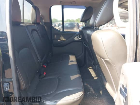 2016 Nissan Frontier S z VIN 1N6AD0EVXGN705086, wystawiony jako IAAI lot #42425274 z przebiegiem 110 614 mil mil oraz . Historia ofert i sprzedaży dostępna na DreamBid. Obrazek 8.