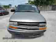 2000 Chevrolet Blazer LS z VIN 1GNCS13W2Y2395156, wystawiony jako Copart lot #65617525 z przebiegiem 140 108 mil mil oraz Szkoda całkowita • Salvage title. Historia ofert i sprzedaży dostępna na DreamBid. Obrazek 5.