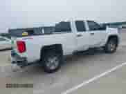 2016 Chevrolet Silverado 2500HD Work Truck z VIN 1GC2KUEG0GZ137431, wystawiony jako IAAI lot #42499894 z przebiegiem 228 740 mil mil oraz . Historia ofert i sprzedaży dostępna na DreamBid. Obrazek 4.