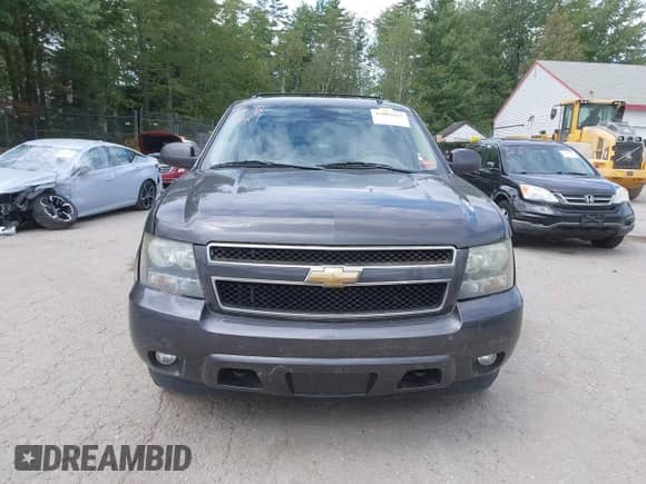 2010 Chevrolet Suburban LT с VIN 1GNUKJE33AR117502, выставлен на аукционе IAAI как лот 43082827 с пробегом 200 098 миль миль и . История ставок и продаж доступна на DreamBid. Изображение 12.