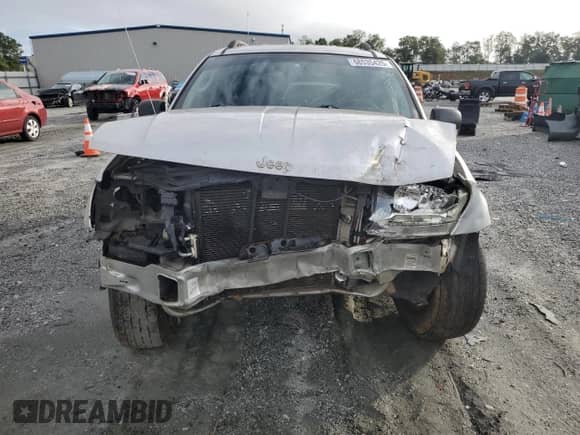 2004 Jeep Grand Cherokee Laredo with VIN 1J4GX48S04C313409, listed as a Copart auction lot 68535425 with Not provided miles and Salvage title. Bid and sale history available at DreamBid. Image 5.