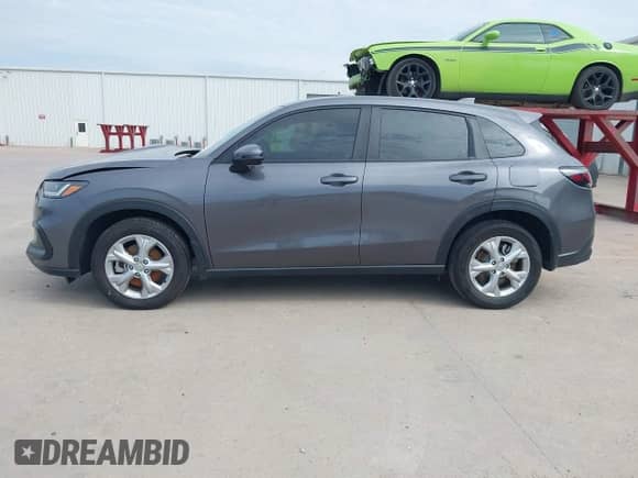 2024 Honda HR-V LX с VIN 3CZRZ1H33RM739725, выставлен на аукционе IAAI как лот 42440597 с пробегом 16 323 миль миль и . История ставок и продаж доступна на DreamBid. Изображение 15.
