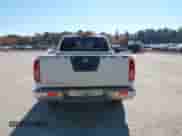 2016 Nissan Frontier S z VIN 1N6BD0CTXGN773359, wystawiony jako IAAI lot #43389922 z przebiegiem 231 760 mil mil oraz . Historia ofert i sprzedaży dostępna na DreamBid. Obrazek 16.