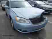 2014 Chrysler 200 LX с VIN 1C3CCBAG4EN164958, выставлен на аукционе IAAI как лот 43425292 с пробегом 191 233 миль миль и . История ставок и продаж доступна на DreamBid. Изображение 12.