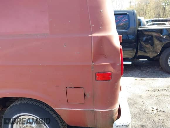 1993 Dodge Cargo with VIN 2B7HB21Y4PK505450, listed as a IAAI auction lot 42082006 with 68,945 mi miles and . Bid and sale history available at DreamBid. Image 6.