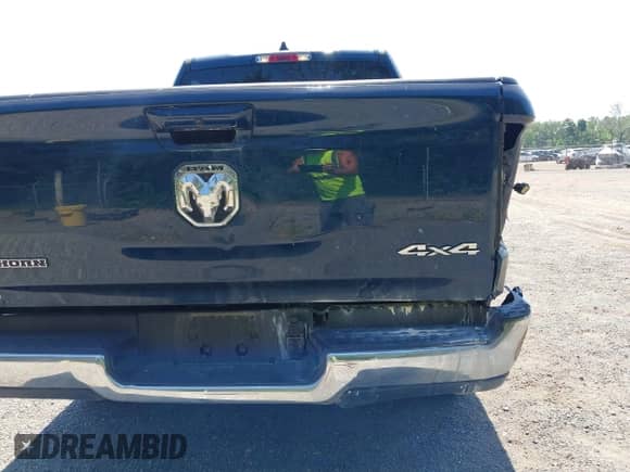 2022 Ram 1500 Big Horn with VIN 1C6RRFBG3NN229283, listed as a IAAI auction lot 42963794 with 60,334 mi miles and . Bid and sale history available at DreamBid. Image 19.