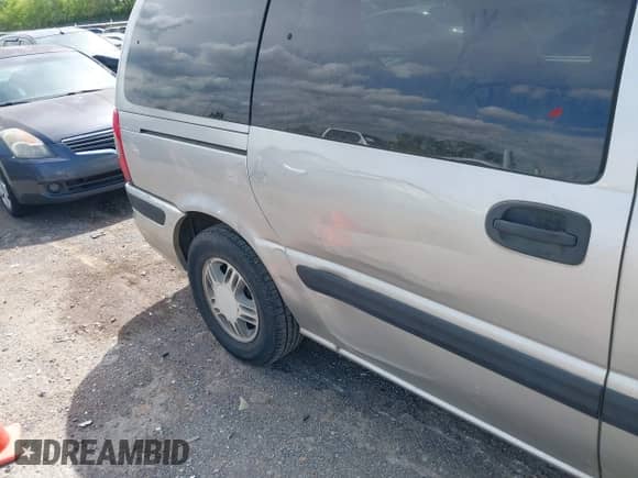 2004 Chevrolet Venture LS с VIN 1GNDX03E04D224881, выставлен на аукционе IAAI как лот 42093937 с пробегом 121 079 миль миль и . История ставок и продаж доступна на DreamBid. Изображение 6.