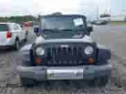 2008 Jeep Wrangler Unlimited Sahara с VIN 1J8GA59178L576014, выставлен на аукционе IAAI как лот 42788775 с пробегом 251 646 миль миль и . История ставок и продаж доступна на DreamBid. Изображение 13.