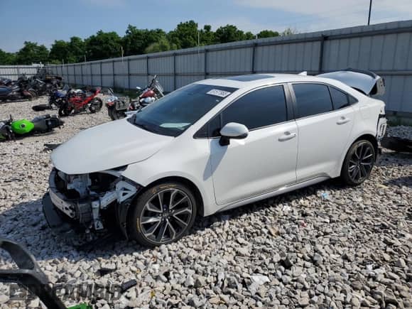 2020 Toyota Corolla XSE с VIN JTDT4RCEXLJ038105, выставлен на аукционе Copart как лот 61577965 с пробегом 48 842 миль миль и Списание • Salvage title. История ставок и продаж доступна на DreamBid. Изображение 1.