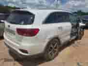 2019 Kia Sorento EX z VIN 5XYPH4A51KG460922, wystawiony jako IAAI lot #42833140 z przebiegiem 131 454 mil mil oraz . Historia ofert i sprzedaży dostępna na DreamBid. Obrazek 4.