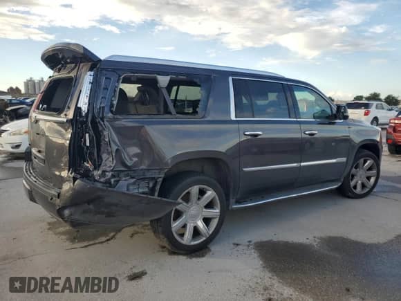 2017 Cadillac Escalade ESV Luxury с VIN 1GYS4HKJ1HR317983, выставлен на аукционе Copart как лот 66215615 с пробегом 32 861 миль миль и Списание • Salvage title. История ставок и продаж доступна на DreamBid. Изображение 3.
