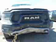 2022 Ram 1500 Rebel z VIN 1C6SRFLT4NN357352, wystawiony jako IAAI lot #41881613 z przebiegiem 31 285 mil mil oraz . Historia ofert i sprzedaży dostępna na DreamBid. Obrazek 6.