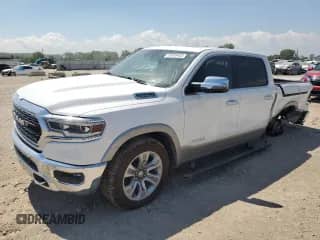 2023 Ram 1500 Limited z VIN 1C6SRFHT2PN646970, wystawiony jako Copart lot #70008445 z przebiegiem 62 815 mil mil oraz Szkoda całkowita • Salvage title. Historia ofert i sprzedaży dostępna na DreamBid. Obrazek 1.