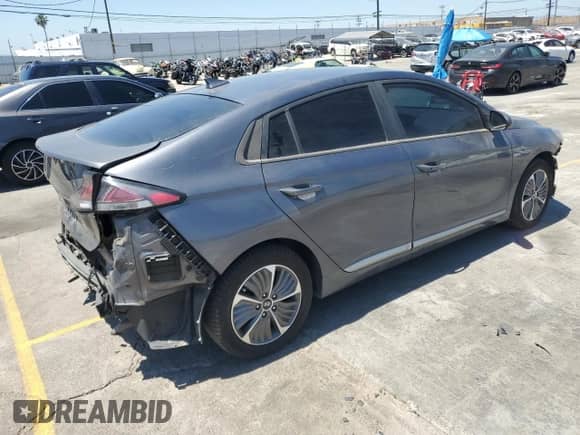 2020 Hyundai Ioniq SE with VIN KMHC65LD4LU207572, listed as a Copart auction lot 54187205 with 136,887 mi miles and Salvage title. Bid and sale history available at DreamBid. Image 3.