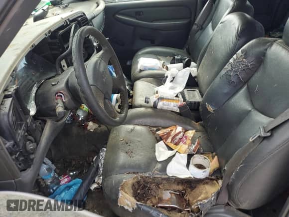 2007 Chevrolet Silverado 2500HD Work Truck with VIN 1GCHC29D67E183977, listed as a Copart auction lot 70437835 with Not provided miles and Salvage title. Bid and sale history available at DreamBid. Image 7.