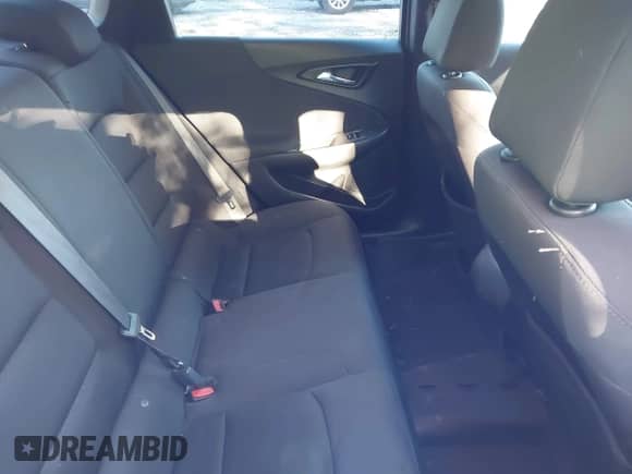 2021 Chevrolet Malibu LS z VIN 1G1ZB5ST3MF030904, wystawiony jako IAAI lot #43389624 z przebiegiem 81 672 mil mil oraz . Historia ofert i sprzedaży dostępna na DreamBid. Obrazek 8.