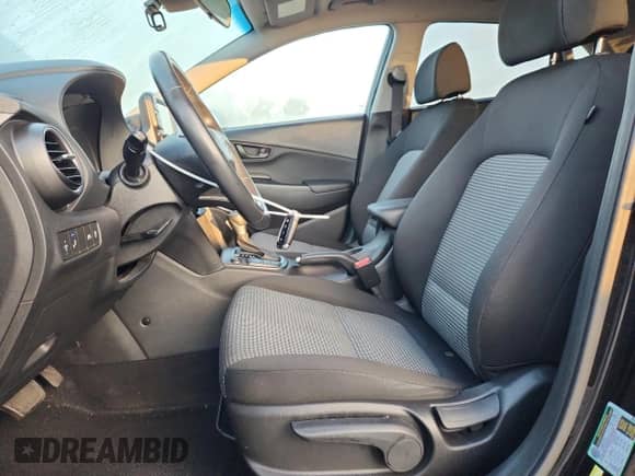 2020 Hyundai Kona SEL with VIN KM8K2CAAXLU500445, listed as a Copart auction lot 72038545 with 59,477 mi miles and Salvage title. Bid and sale history available at DreamBid. Image 7.