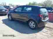 2014 Chevrolet Sonic LT z VIN 1G1JC6SB6E4210561, wystawiony jako IAAI lot #42073197 z przebiegiem 100 945 mil mil oraz . Historia ofert i sprzedaży dostępna na DreamBid. Obrazek 3.