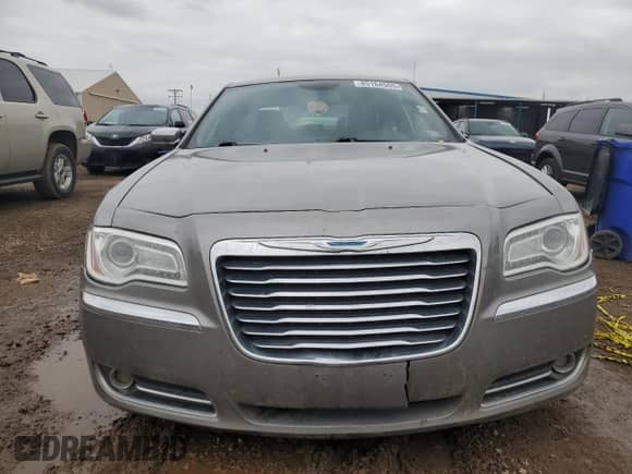 2014 Chrysler 300 C with VIN 2C3CCAKG1EH200994, listed as a Copart auction lot 85164505 with 182,228 mi miles and Salvage title. Bid and sale history available at DreamBid. Image 5.