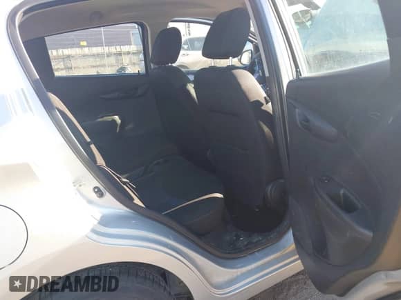 2018 Chevrolet Spark LT с VIN KL8CD6SAXJC439189, выставлен на аукционе IAAI как лот 42061941 с пробегом 112 170 миль миль и . История ставок и продаж доступна на DreamBid. Изображение 8.