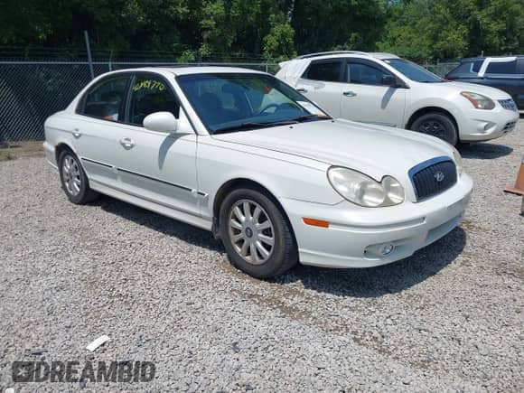 2005 Hyundai Sonata GLS with VIN KMHWF35H15A142105, listed as a IAAI auction lot 42789770 with 168,882 mi miles and . Bid and sale history available at DreamBid. Image 1.