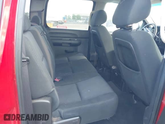 2012 Chevrolet Silverado 1500 LT z VIN 1GCPKSE71CF165597, wystawiony jako IAAI lot #43403597 z przebiegiem 182 867 mil mil oraz . Historia ofert i sprzedaży dostępna na DreamBid. Obrazek 8.