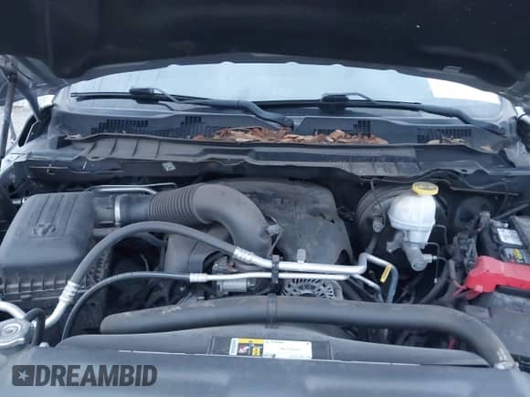 2019 Ram 1500 Express z VIN 1C6RR7KT7KS743055, wystawiony jako IAAI lot #41298661 z przebiegiem 57 536 mil mil oraz . Historia ofert i sprzedaży dostępna na DreamBid. Obrazek 10.