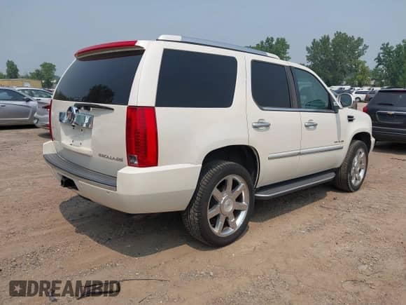 2010 Cadillac Escalade Luxury с VIN 1GYUKBEF1AR244378, выставлен на аукционе IAAI как лот 42882500 с пробегом 167 236 миль миль и . История ставок и продаж доступна на DreamBid. Изображение 4.