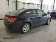 2014 Chevrolet Cruze LS z VIN 1G1PA5SH2E7457864, wystawiony jako Copart lot #85175535 z przebiegiem 140 535 mil mil oraz Szkoda całkowita • Salvage title. Historia ofert i sprzedaży dostępna na DreamBid. Obrazek 3.