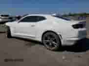 2020 Chevrolet Camaro 1LT с VIN 1G1FB1RS7L0101967, выставлен на аукционе Copart как лот 81563075 с пробегом 67 503 миль миль и Списание • Salvage title. История ставок и продаж доступна на DreamBid. Изображение 2.