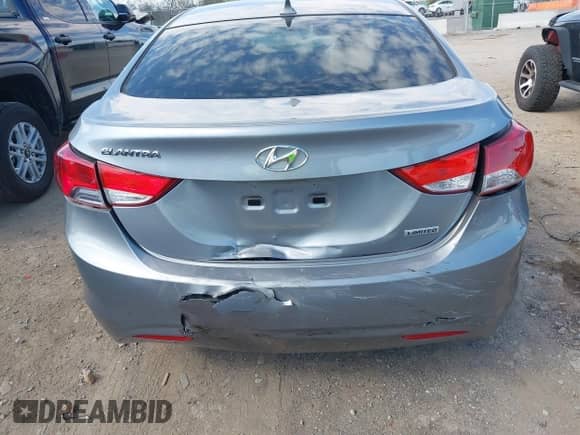 2013 Hyundai Elantra GLS z VIN KMHDH4AE8DU740224, wystawiony jako IAAI lot #41898754 z przebiegiem 61 431 mil mil oraz . Historia ofert i sprzedaży dostępna na DreamBid. Obrazek 6.