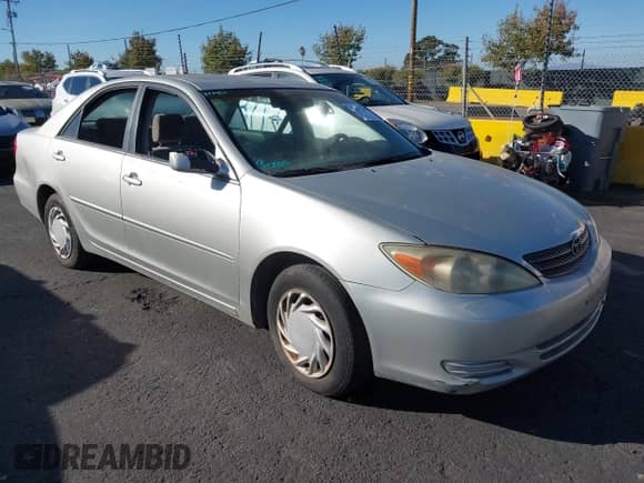 2002 Toyota Camry LE с VIN JTDBE32K820112980, выставлен на аукционе IAAI как лот 43497891 с пробегом 146 705 миль миль и . История ставок и продаж доступна на DreamBid. Изображение 1.