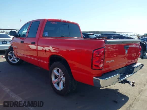 2007 Dodge 1500 SLT z VIN 1D7HA18207J635144, wystawiony jako IAAI lot #42745194 z przebiegiem 137 199 mil mil oraz . Historia ofert i sprzedaży dostępna na DreamBid. Obrazek 3.