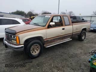 1989 GMC Sierra 1500 with VIN 2GTGC29K4K1535524, listed as a Copart auction lot 43388905 with 1,107,360 mi miles and Clean title. Bid and sale history available at DreamBid. Image 1.