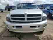 2001 Dodge RAM с VIN 1B7MF33W61J551711, выставлен на аукционе Copart как лот 58213265 с пробегом 104 586 миль миль и Чистый • Clean title. История ставок и продаж доступна на DreamBid. Изображение 5.