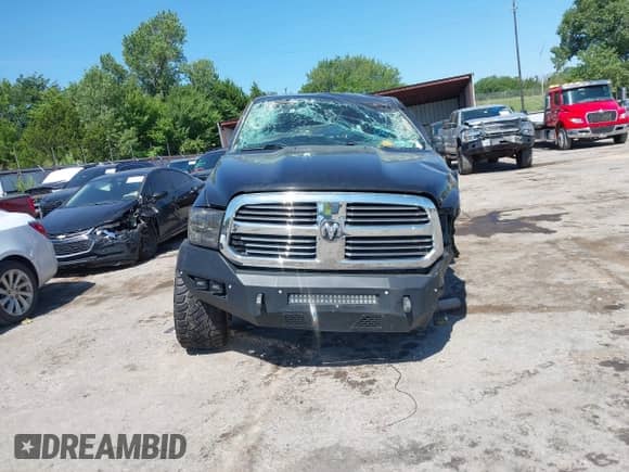 2016 Ram 1500 Big Horn z VIN 1C6RR7LT8GS146888, wystawiony jako IAAI lot #42807561 z przebiegiem 160 092 mil mil oraz . Historia ofert i sprzedaży dostępna na DreamBid. Obrazek 13.