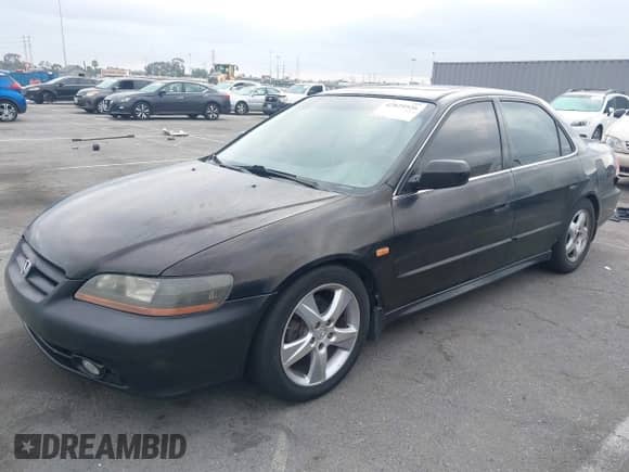 2002 Honda Accord EX with VIN 1HGCG16572A058574, listed as a IAAI auction lot 42829526 with 207,960 mi miles and . Bid and sale history available at DreamBid. Image 2.